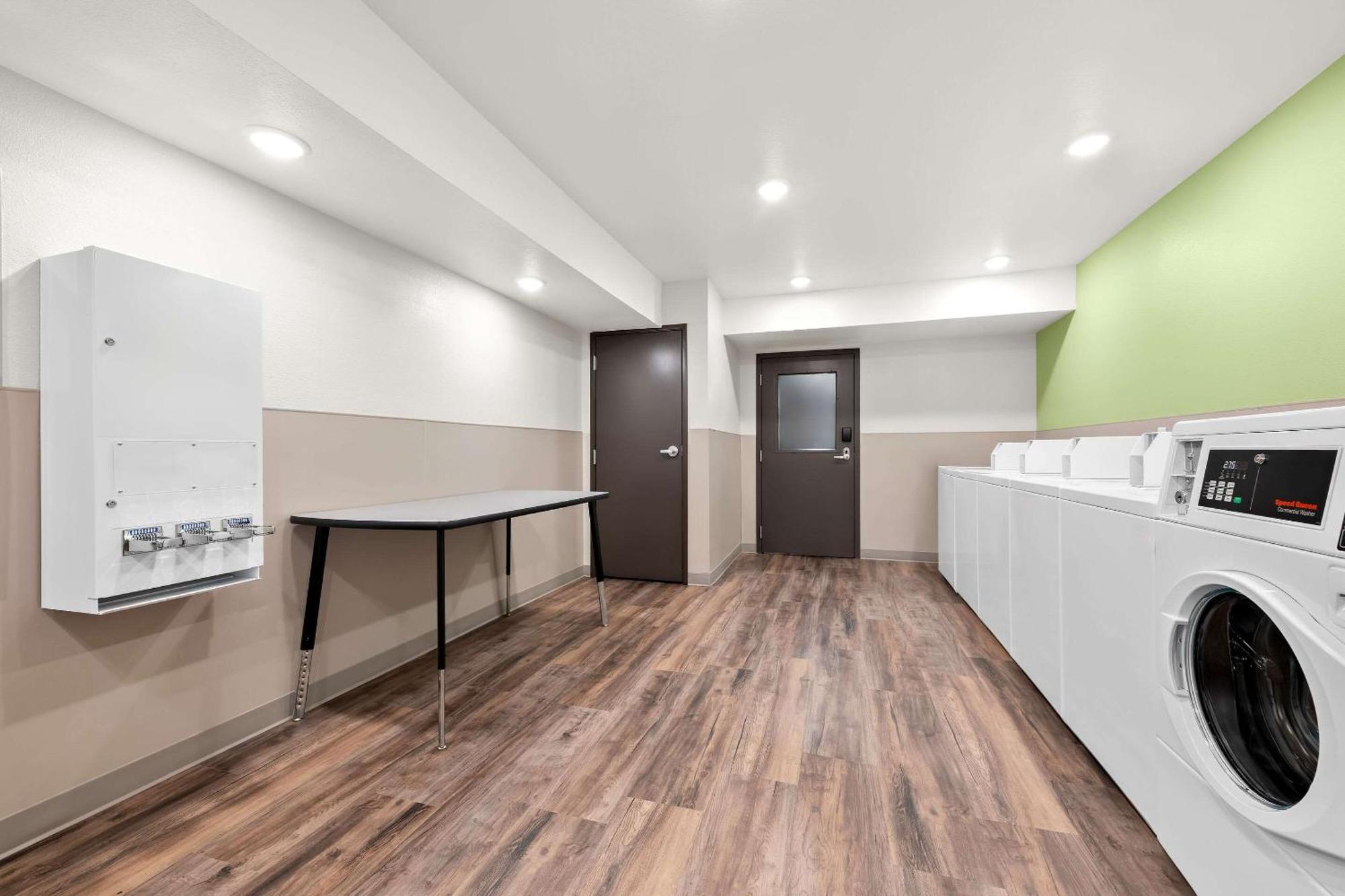 Woodspring Suites Huntsville - Research Park Eksteriør billede